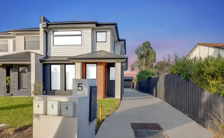 2/5 Bellin Street, Laverton VIC 3028