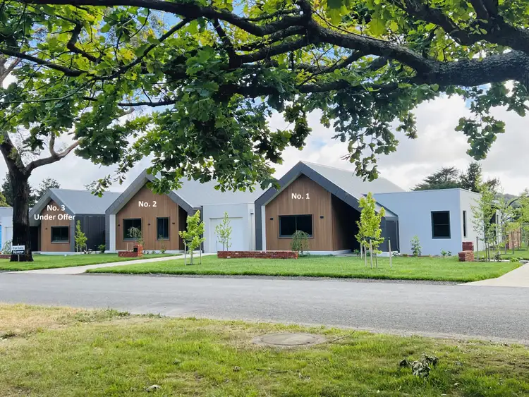 27 Corinella Road, Woodend VIC 3442