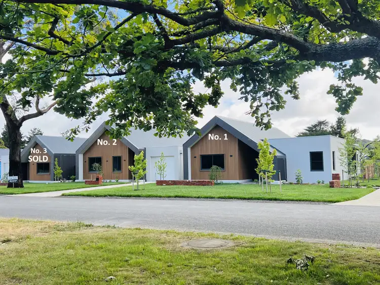 27 Corinella Road, Woodend VIC 3442