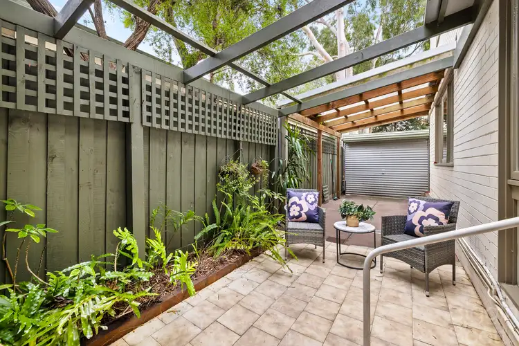 2/10 Spray Street, Elwood VIC 3184