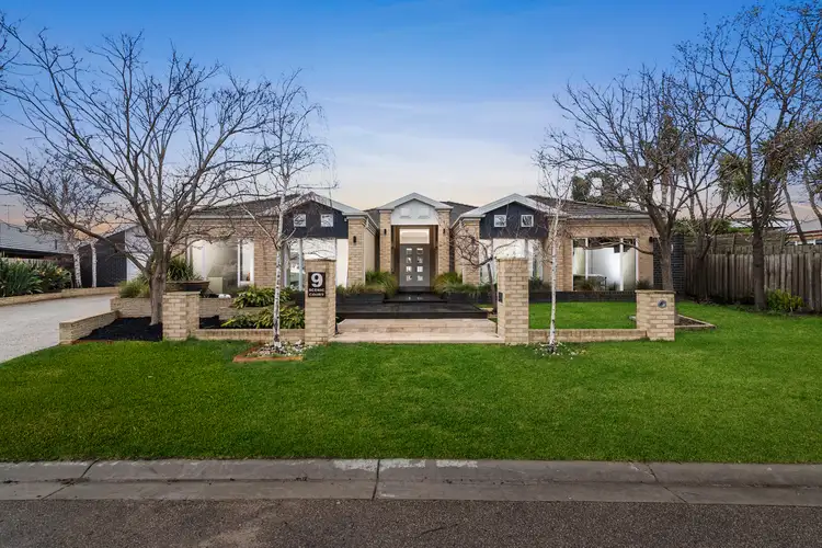 9 Scenic Court