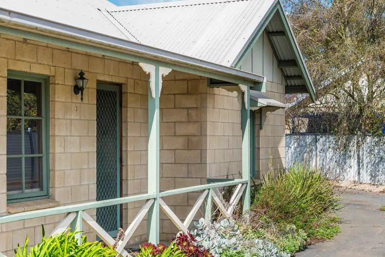 23 Stawell Street