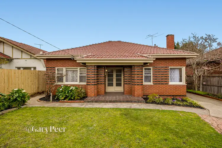 104 Kangaroo Road, Hughesdale VIC 3166