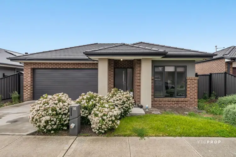 16 Coronado Avenue, Craigieburn VIC 3064