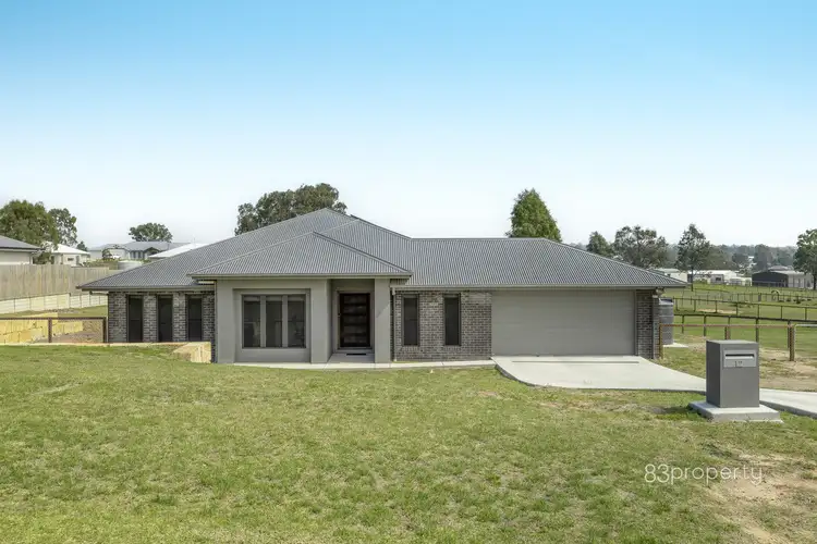 12 Parkdale Place, Kensington Grove QLD 4341