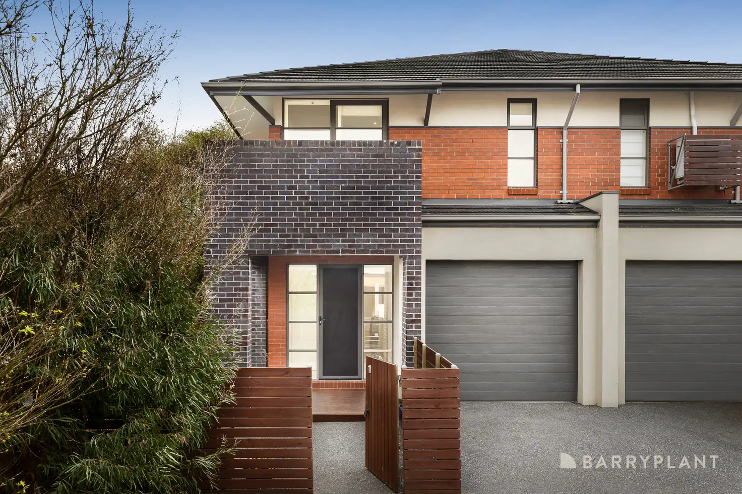 Main view of Homely townhouse listing, 11/9-11 Manikato Avenue, Mordialloc VIC 3195
