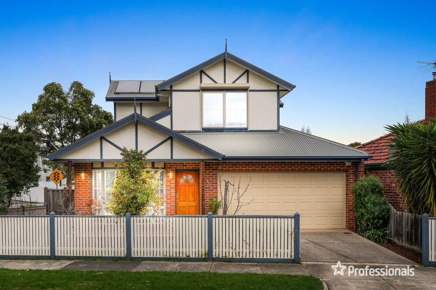 Main view of Homely house listing, 32 Oakleigh Crescent, Ormond VIC 3204