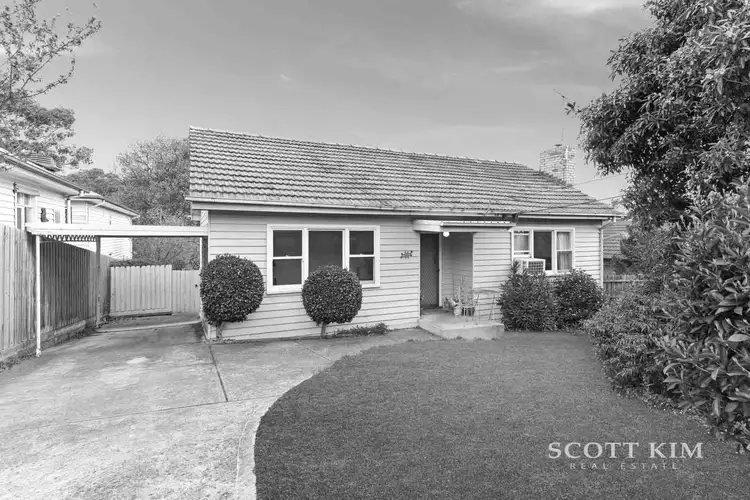 11 Beddows Street, Burwood VIC 3125