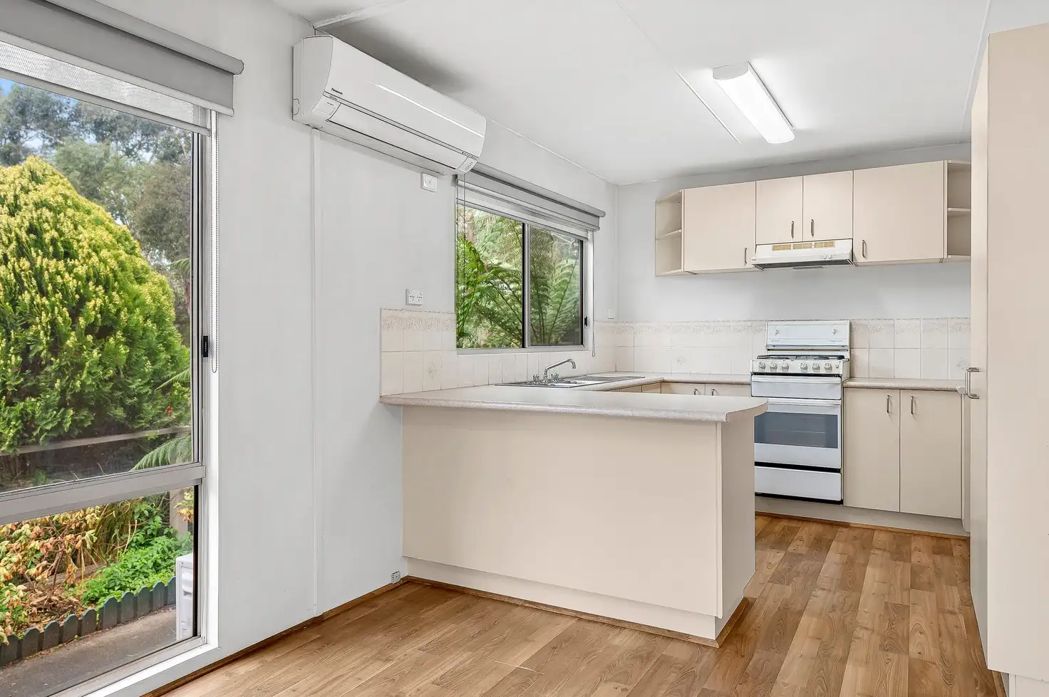 Main view of Homely house listing, 10/6 Lumeah Road, Somerville VIC 3912
