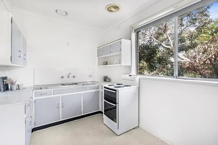 Fifth view of Homely villa listing, 1/21 Ashburn Grove, Ashburton VIC 3147