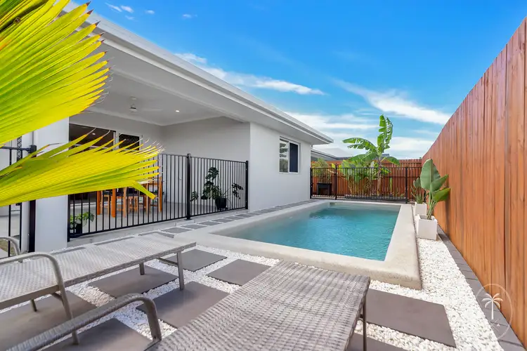 11 Orient Bend, Smithfield QLD 4878
