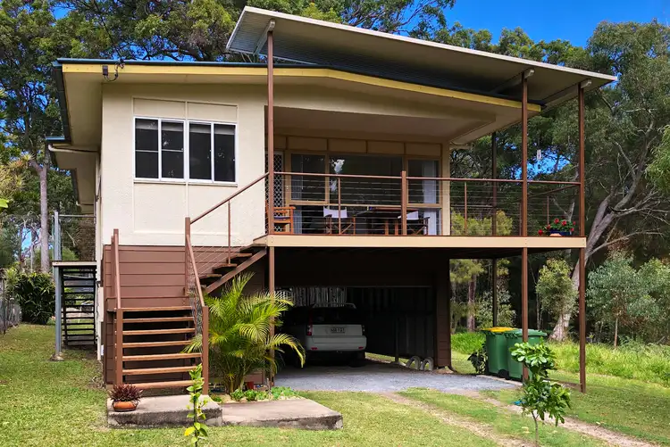 8 Jane Street, Macleay Island QLD 4184