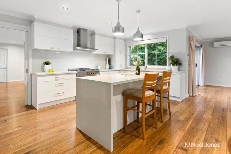 Third view of Homely house listing, 10 Devira Court, Rowville VIC 3178