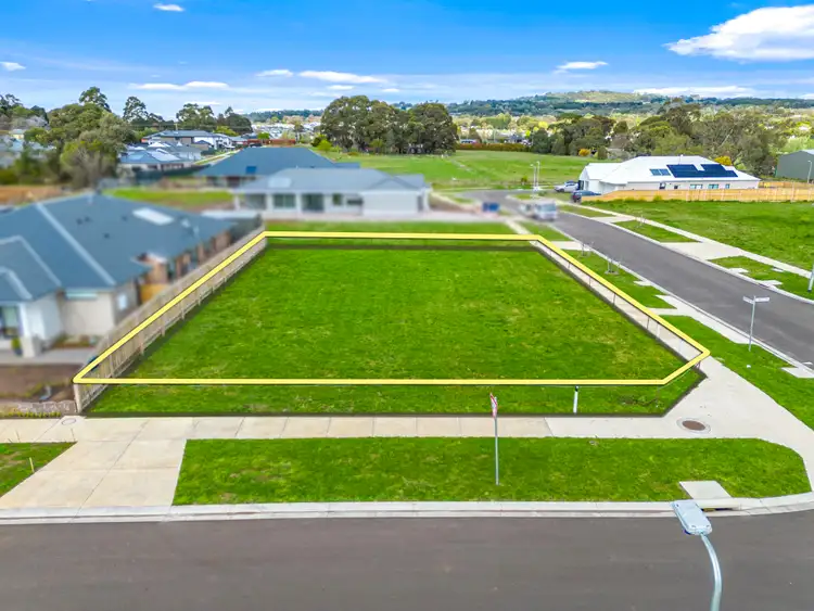 17 Rubina Court, Gisborne VIC 3437