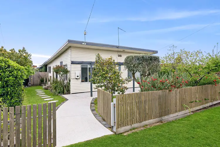 20 Canna Street, Dromana VIC 3936
