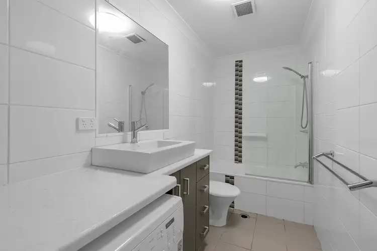 Fifth view of Homely unit listing, 1/7 Explorer Street, Toowong QLD 4066