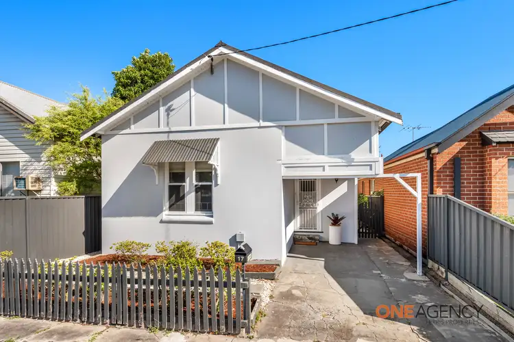 17 Macquarie Street, Mayfield NSW 2304