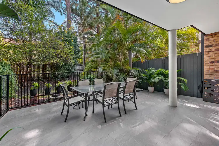3/115 Central Avenue, Indooroopilly QLD 4068
