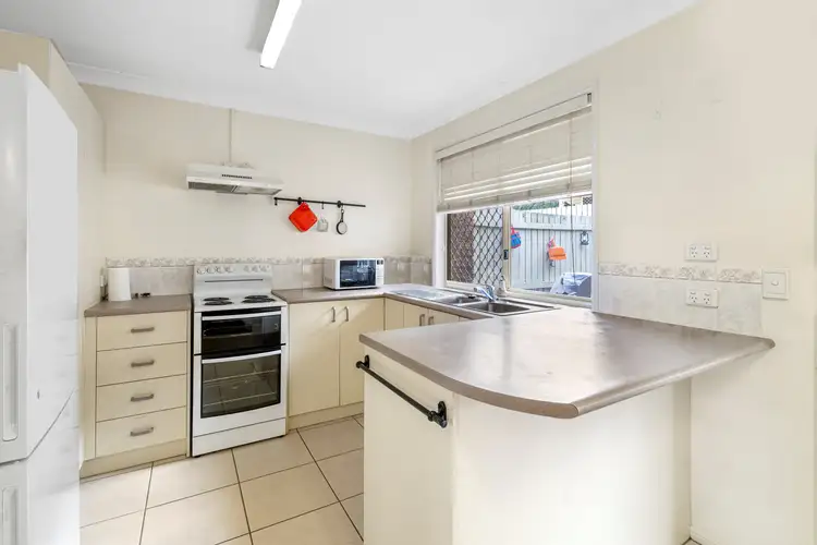 21 Tanya Gay Avenue