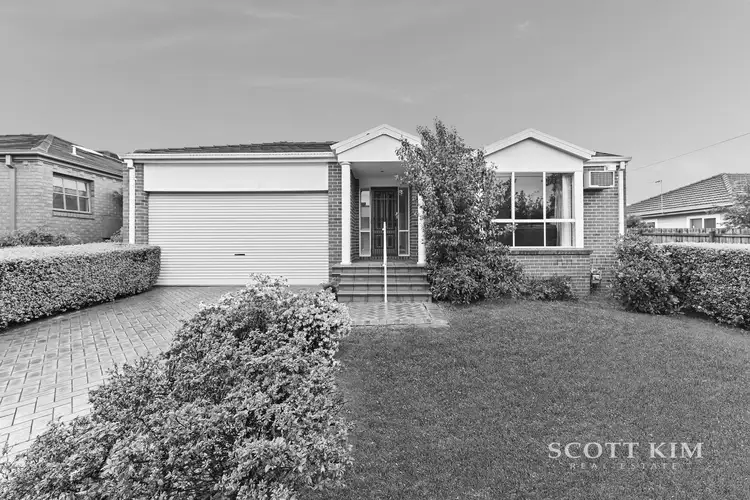 Main view of Homely unit listing, 1/34 Prospect Street, Mount Waverley VIC 3149