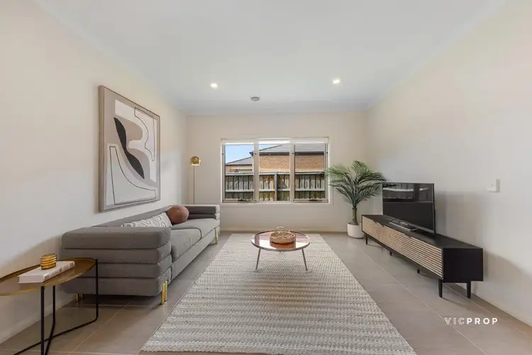 Fifth view of Homely house listing, 4 Jindalee Way, Werribee VIC 3030