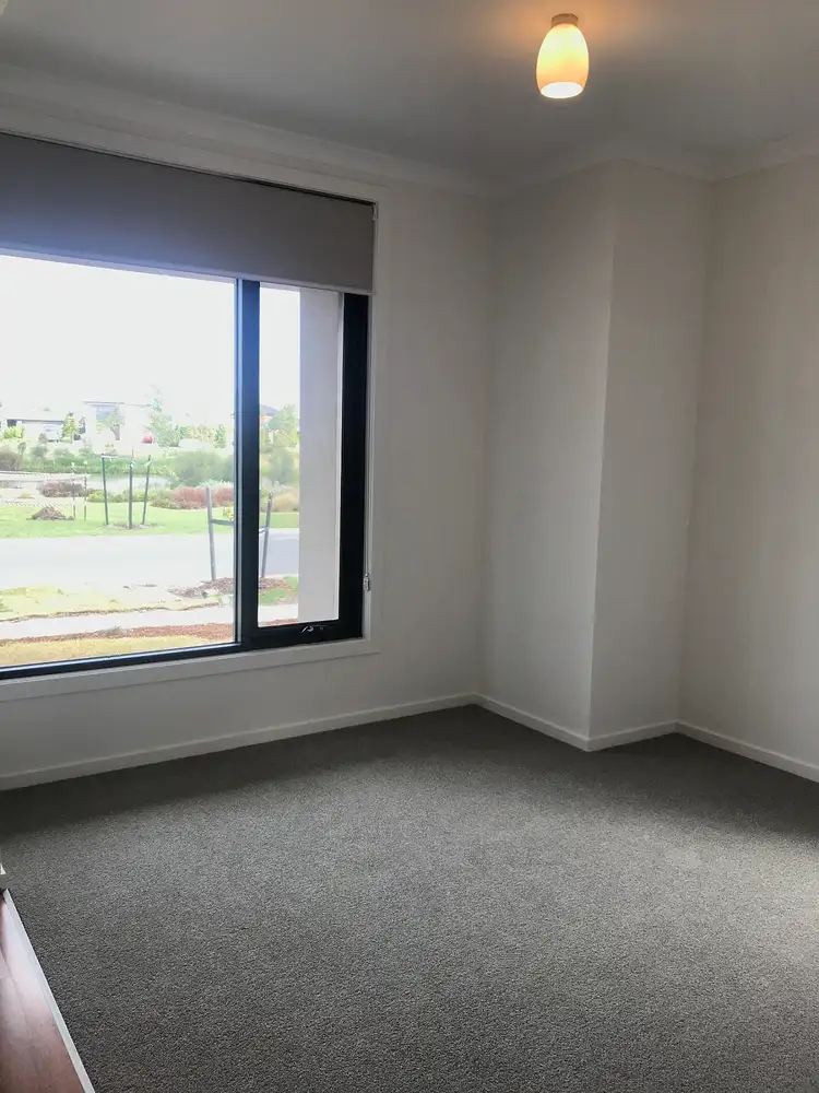 Fifth view of Homely house listing, 8 Bayvista Circuit, Point Cook VIC 3030