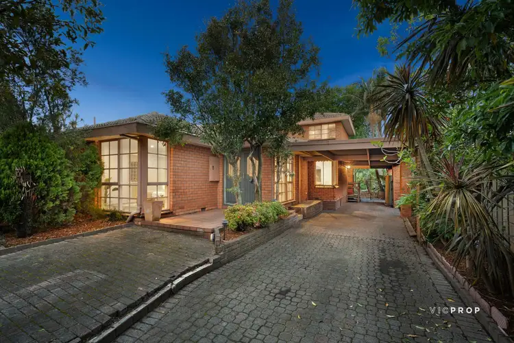 6 Kelvin Drive, Ferntree Gully VIC 3156