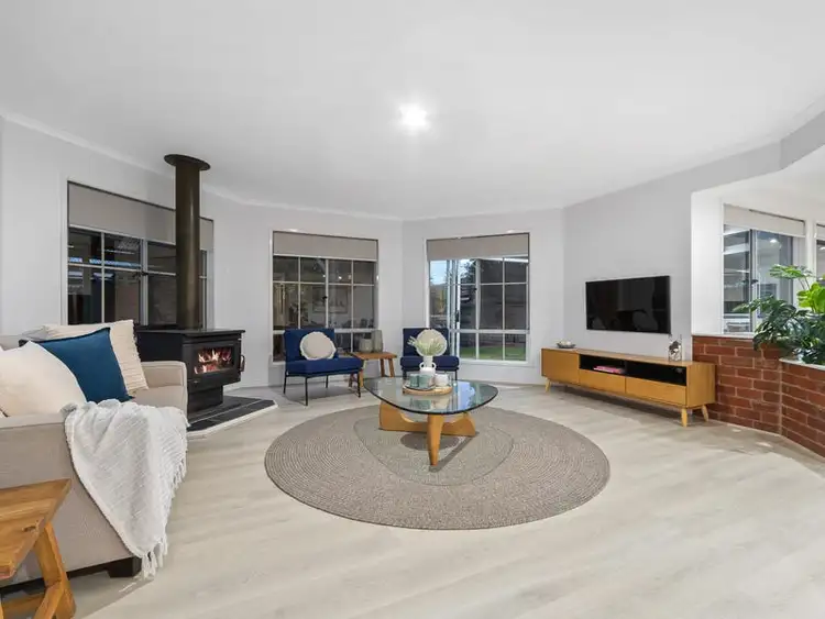 Second view of Homely house listing, 21 Dunn Crescent, Langwarrin VIC 3910