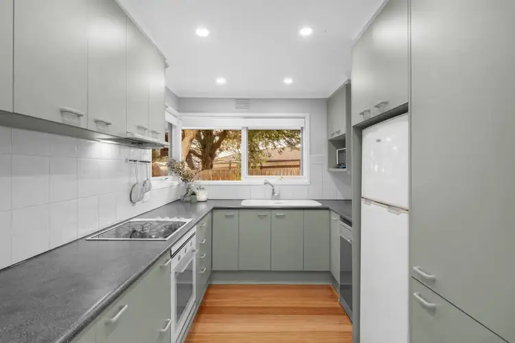 Fifth view of Homely house listing, 4 Durley Close, Frankston VIC 3199