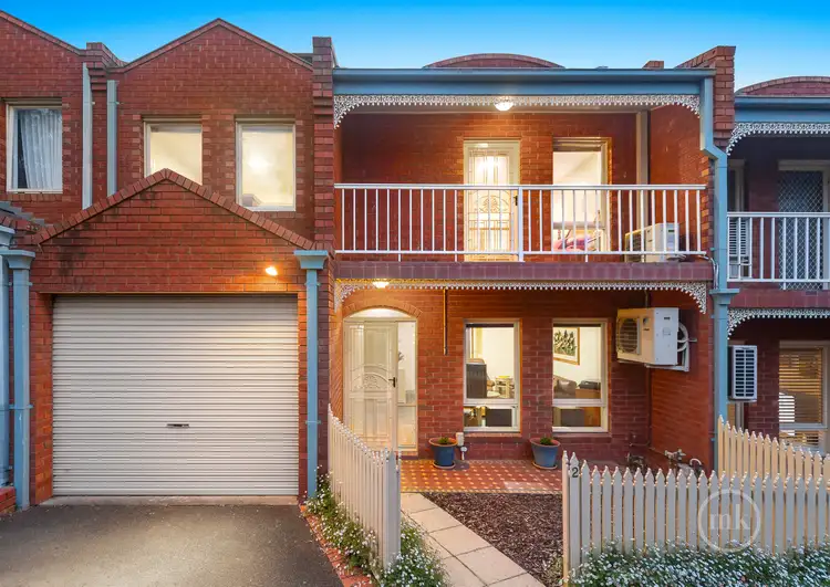 2/54 Warwick Road, Greensborough VIC 3088