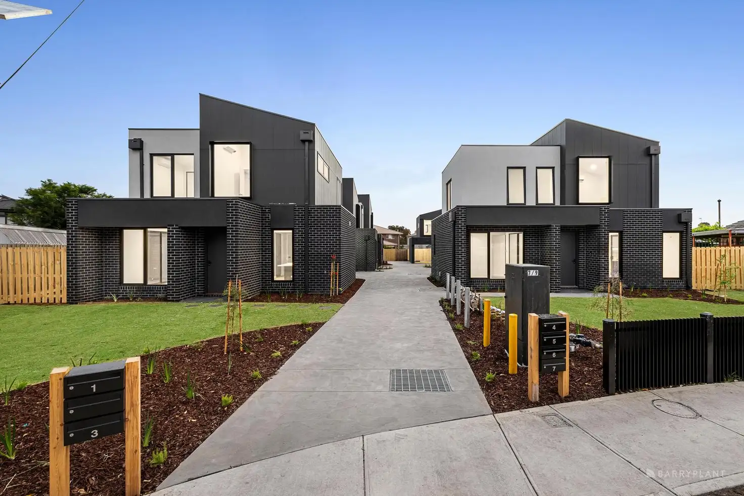 Main view of Homely townhouse listing, 2/7-9 Rich Crescent, Bellfield VIC 3081