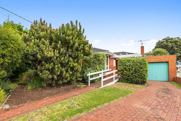 15 Glen Street, Aspendale VIC 3195