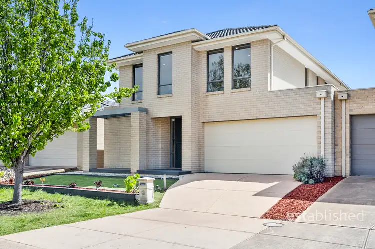 31 Maritime Circuit, Sanctuary Lakes VIC 3030
