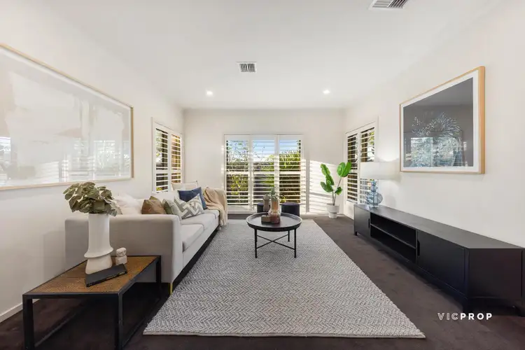 7 Sumac Close