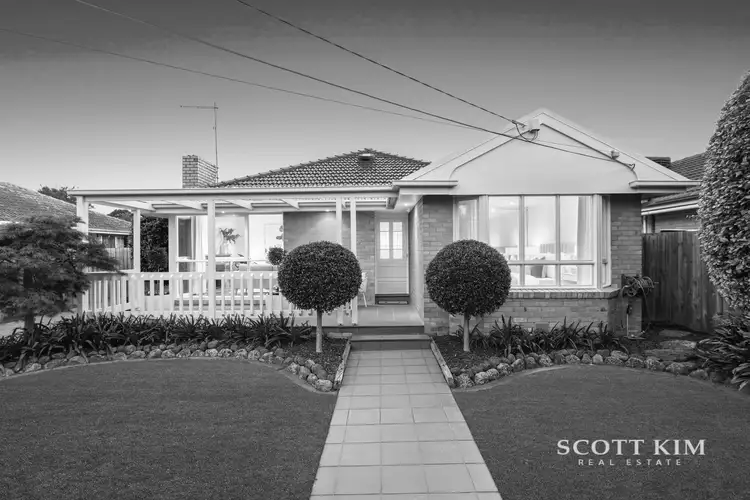 24 Taylor Avenue, Burwood East VIC 3151