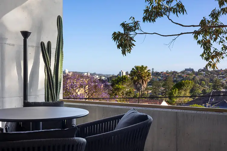 Third view of Homely apartment listing, 2/5 Dalley Street, Queenscliff NSW 2096