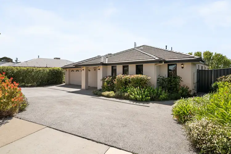 33 Caroline Chisholm Drive