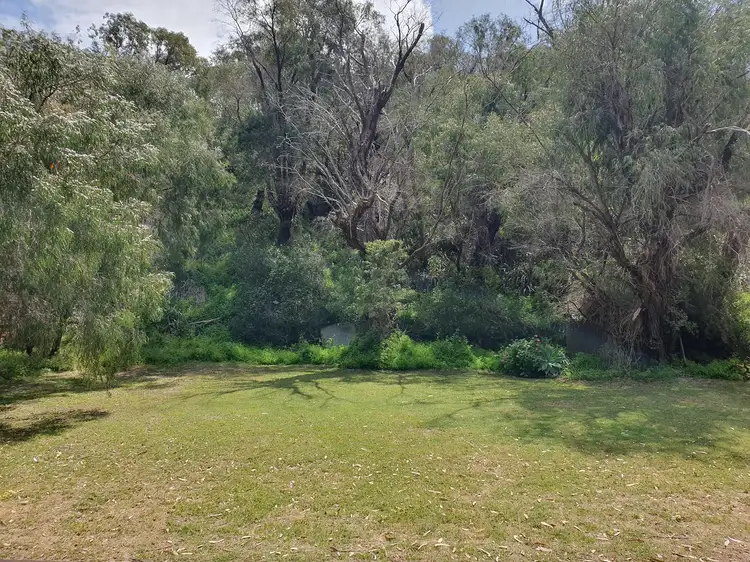 25 Myalup Beach Road, Myalup WA 6220