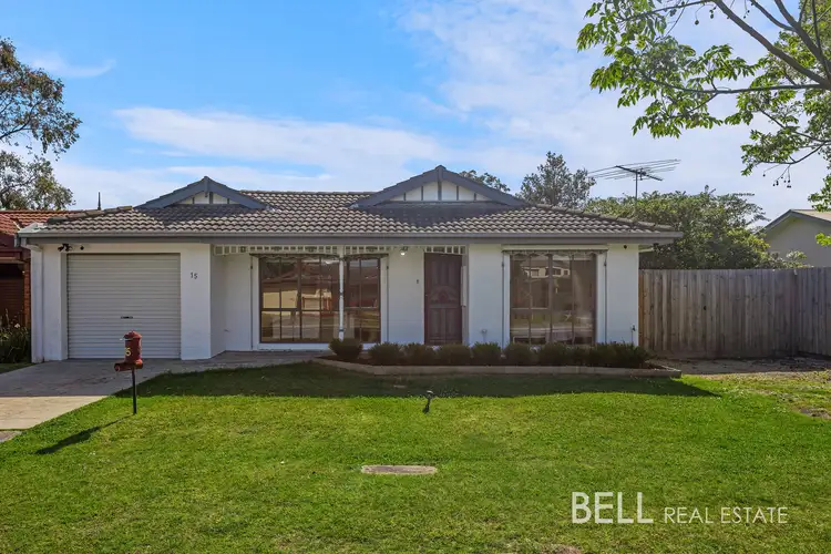 15 Thomas Street, Pakenham VIC 3810