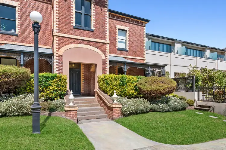 2/14 Tanti Avenue, Mornington VIC 3931