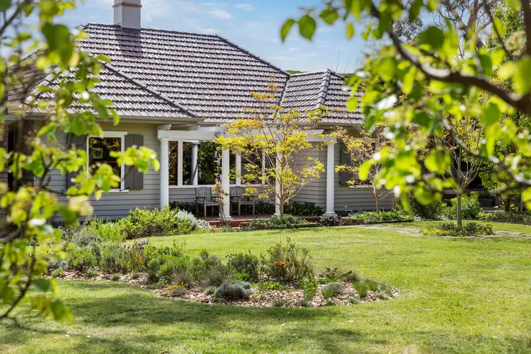 Sixth view of Homely house listing, 2 Rendlesham Avenue, Mount Eliza VIC 3930