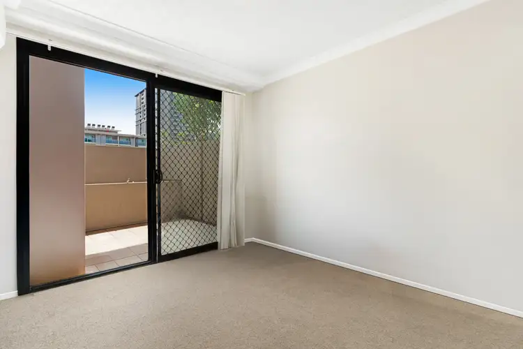 Fifth view of Homely unit listing, 9/60 Sherwood Road, Toowong QLD 4066