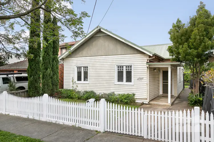 31 Elphinstone Street, West Footscray VIC 3012