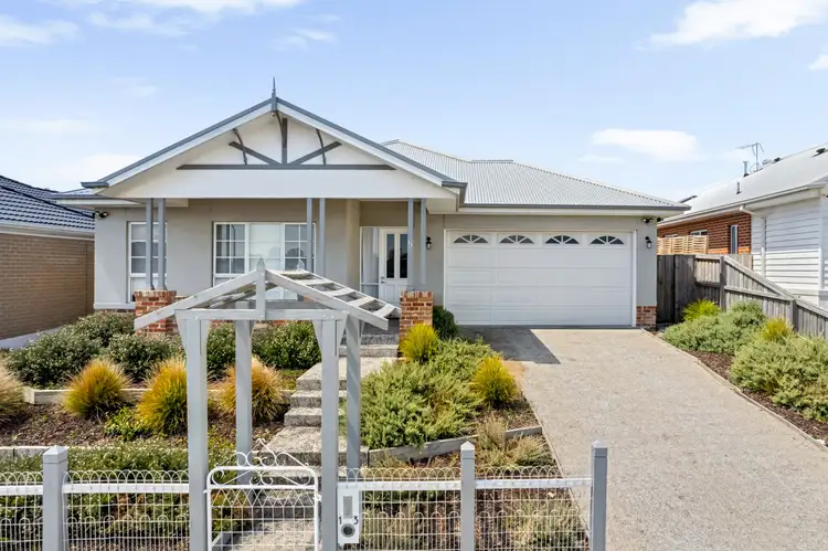 13 Amber Rise, Kyneton VIC 3444