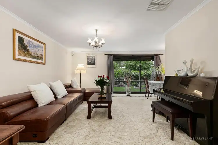 Second view of Homely house listing, 5 Stevenage Court, Vermont South VIC 3133