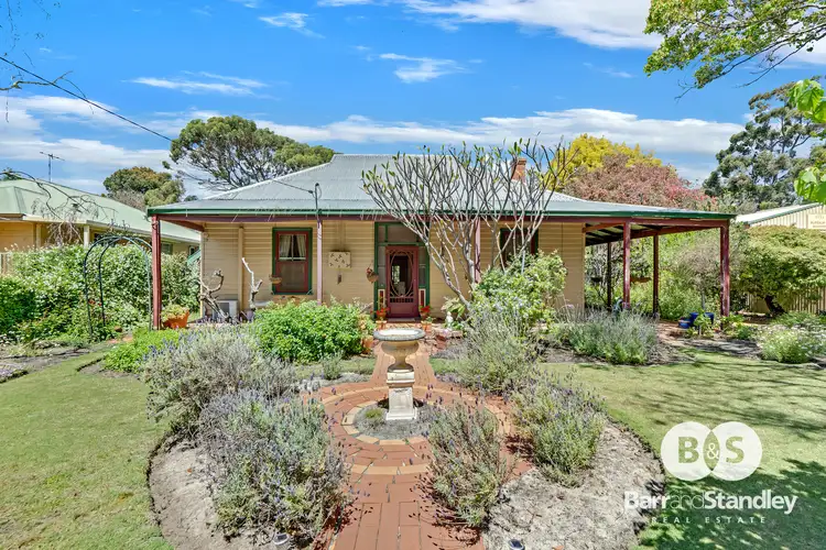 3 Russell Road