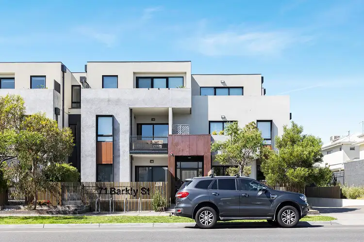 71 Barkly Street