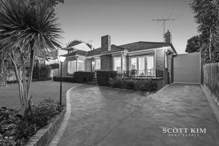 Main view of Homely house listing, 52 Windsor Avenue, Mount Waverley VIC 3149