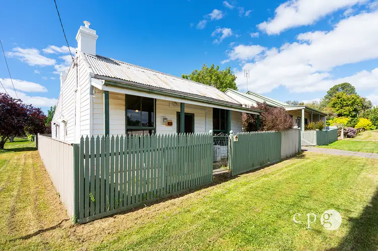 33 Mcgrath Street, Castlemaine VIC 3450