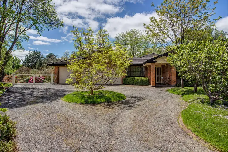 9 Romney Place, Burradoo NSW 2576